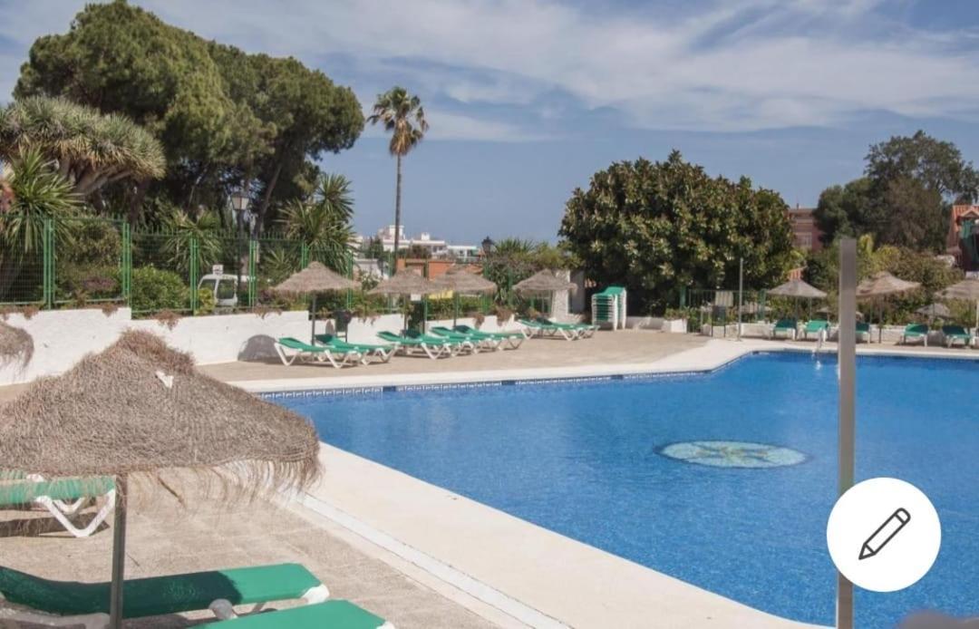 Apartamento Vacacional Costa Del Sol Benalmadena Bagian luar foto